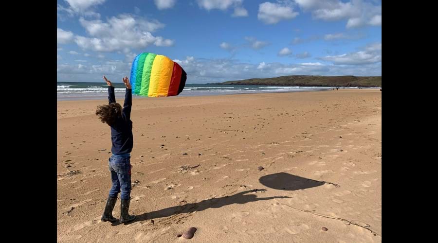 Winter kite flying at Freshwater West
