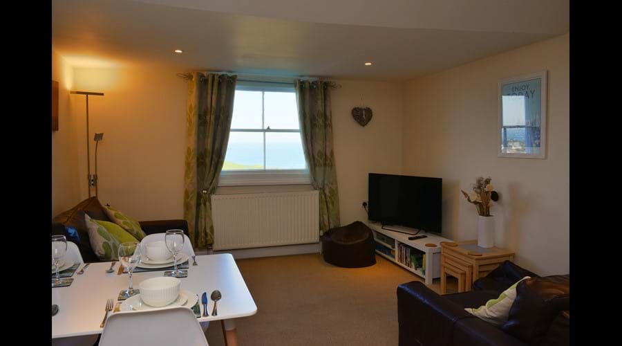 Spacious lounge/dining area