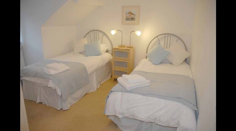 Twin bedroom