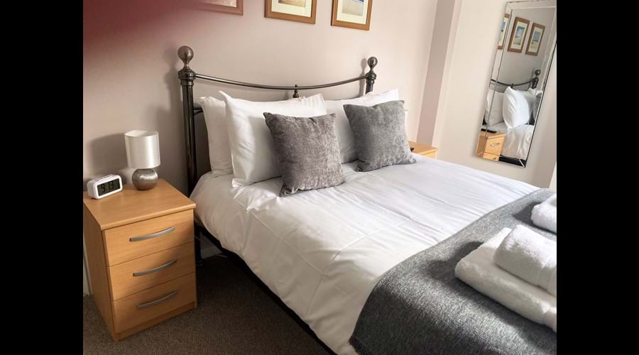 Bedroom 1 - Double Bed