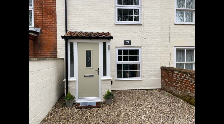 Haven Cottage with Off Road Parking