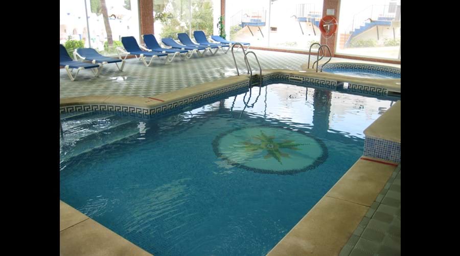 Indoor pool with Jacuzzi