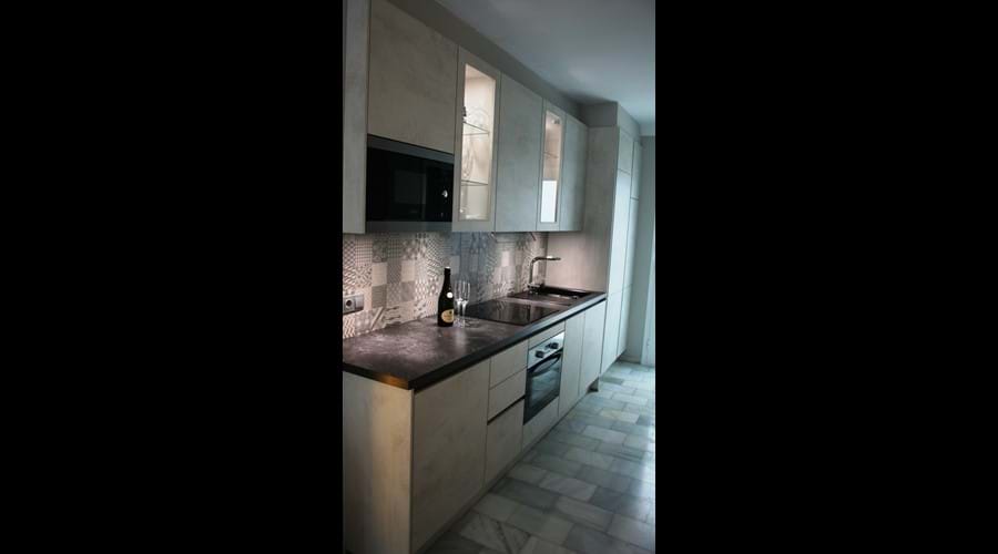 Fully fitted kitchen