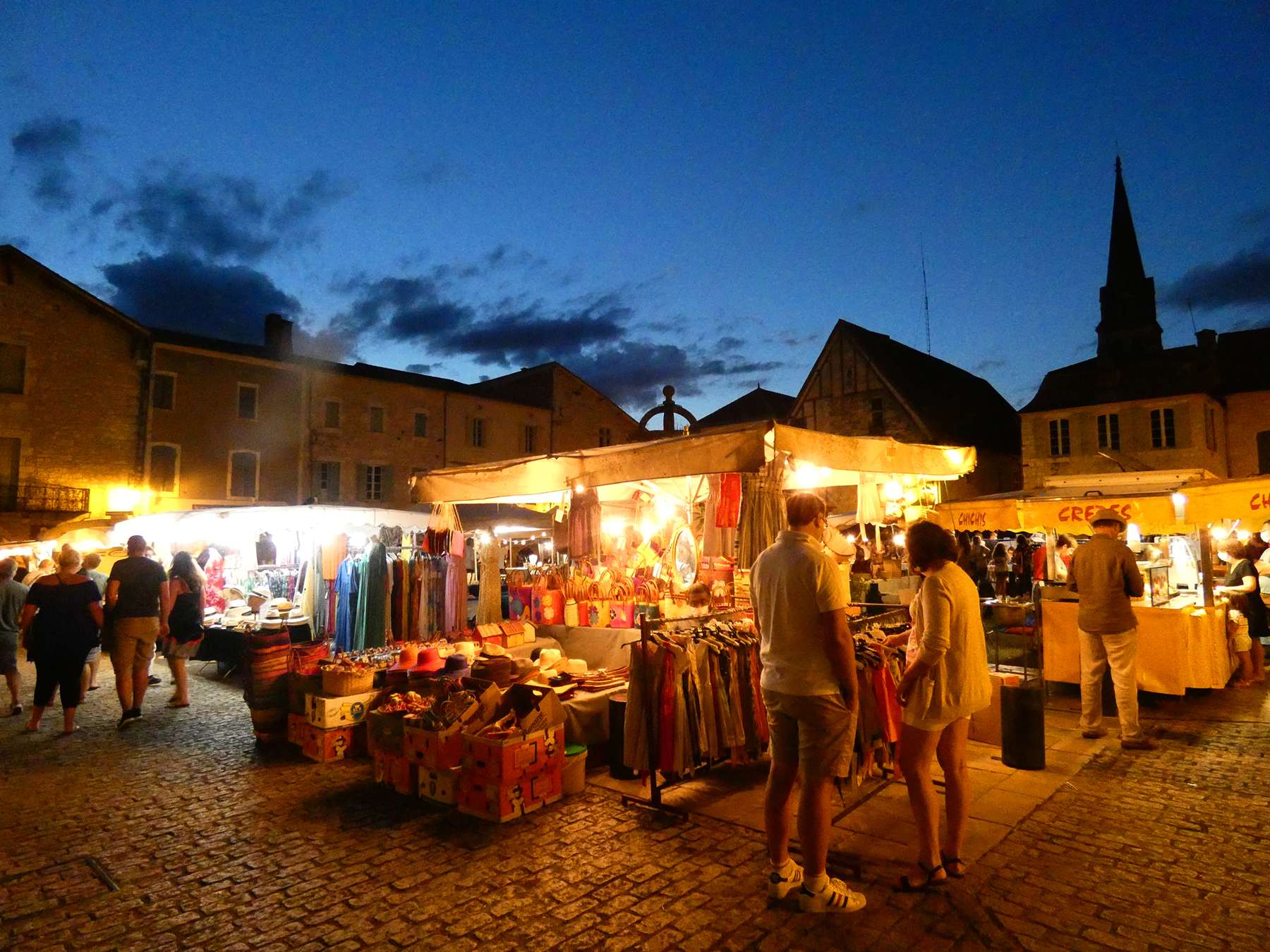 Eymet Night Market