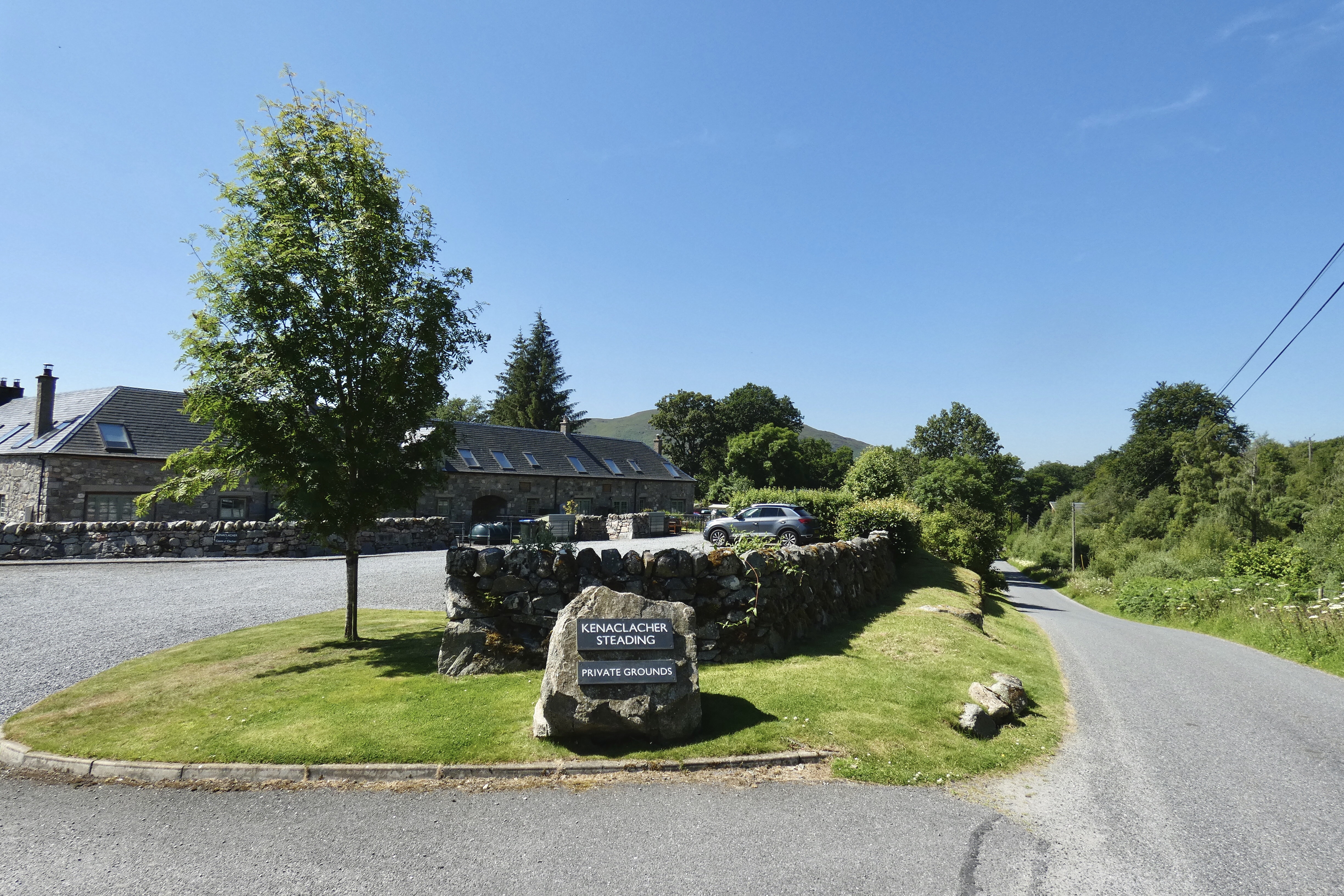 Kenaclacher Steading entrance