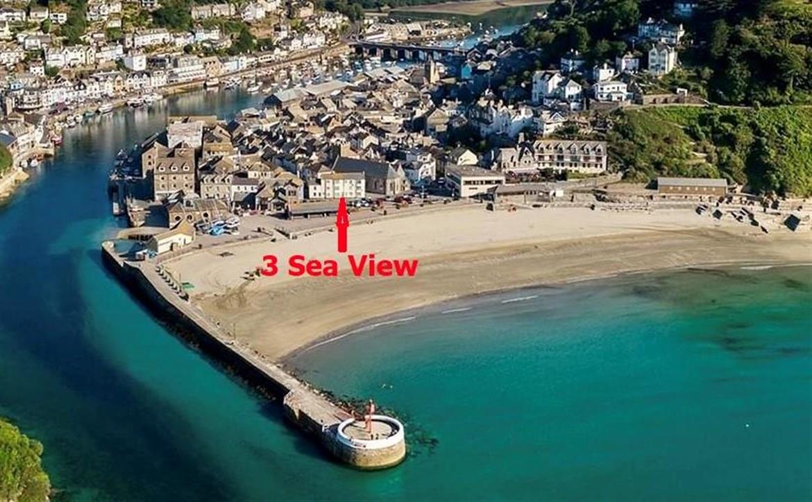 Looe Beach front cottage with fabulous sea views, sleeps 6 with parking