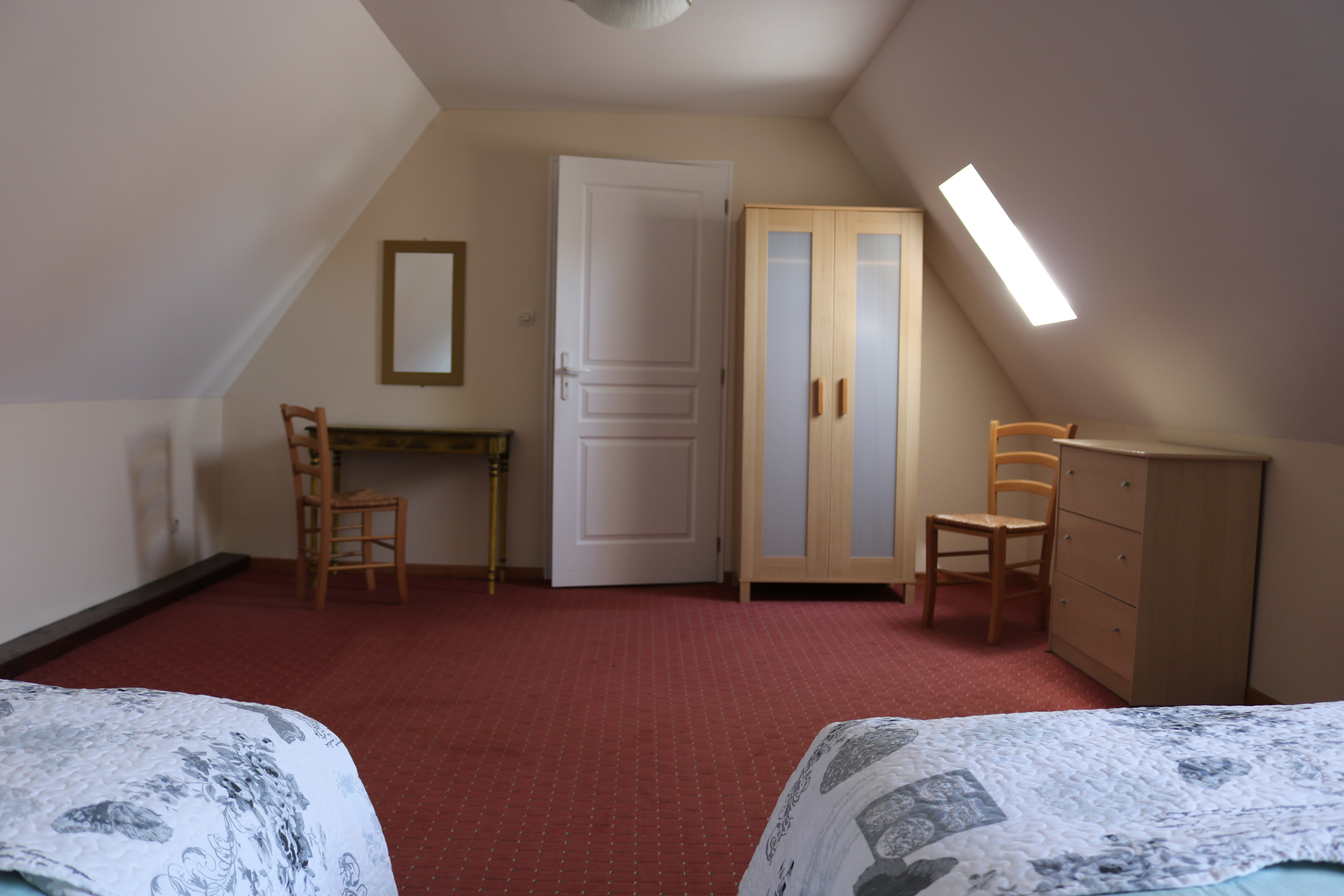 Antoine upstairs Bedroom 2