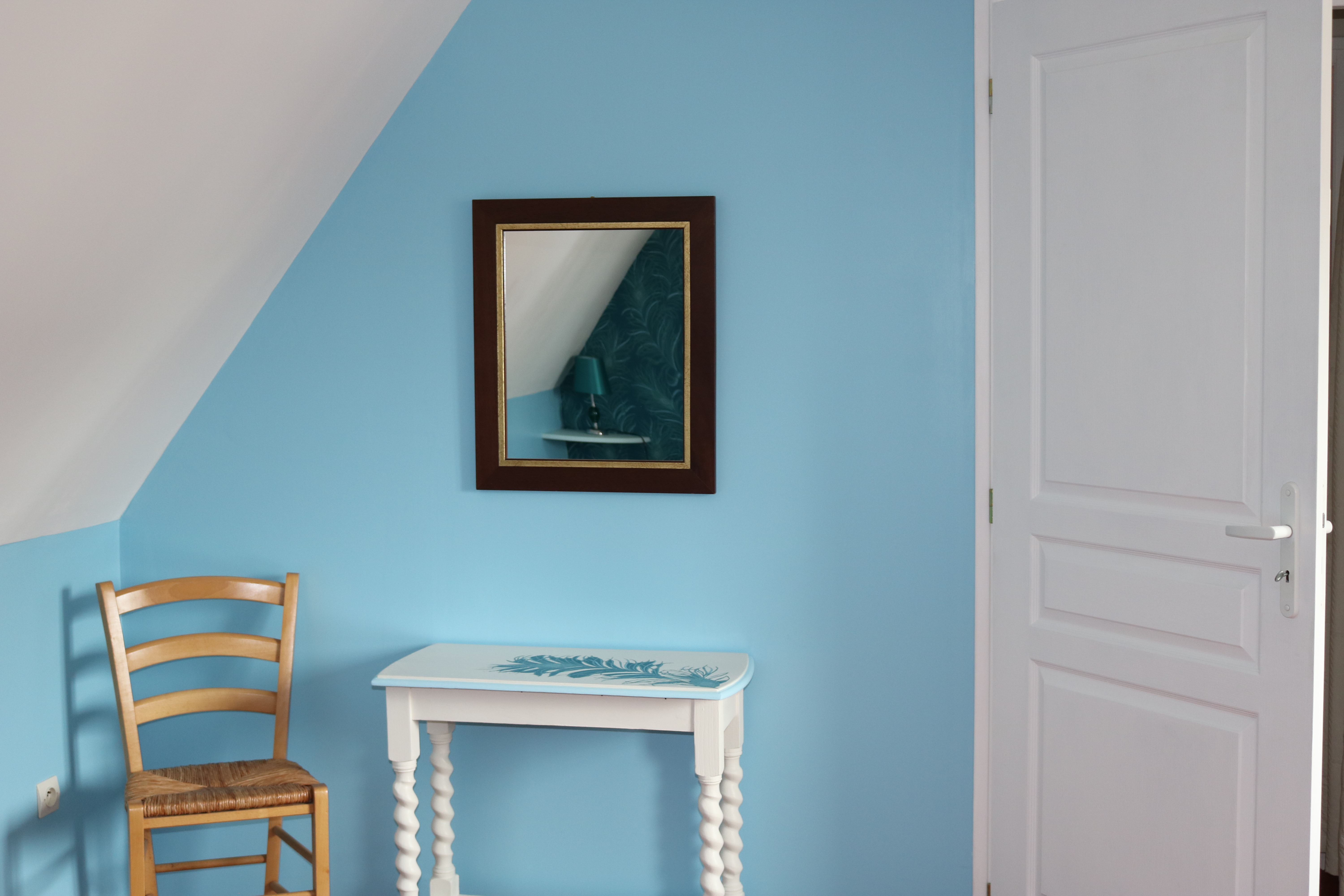 Charles twin bedroom