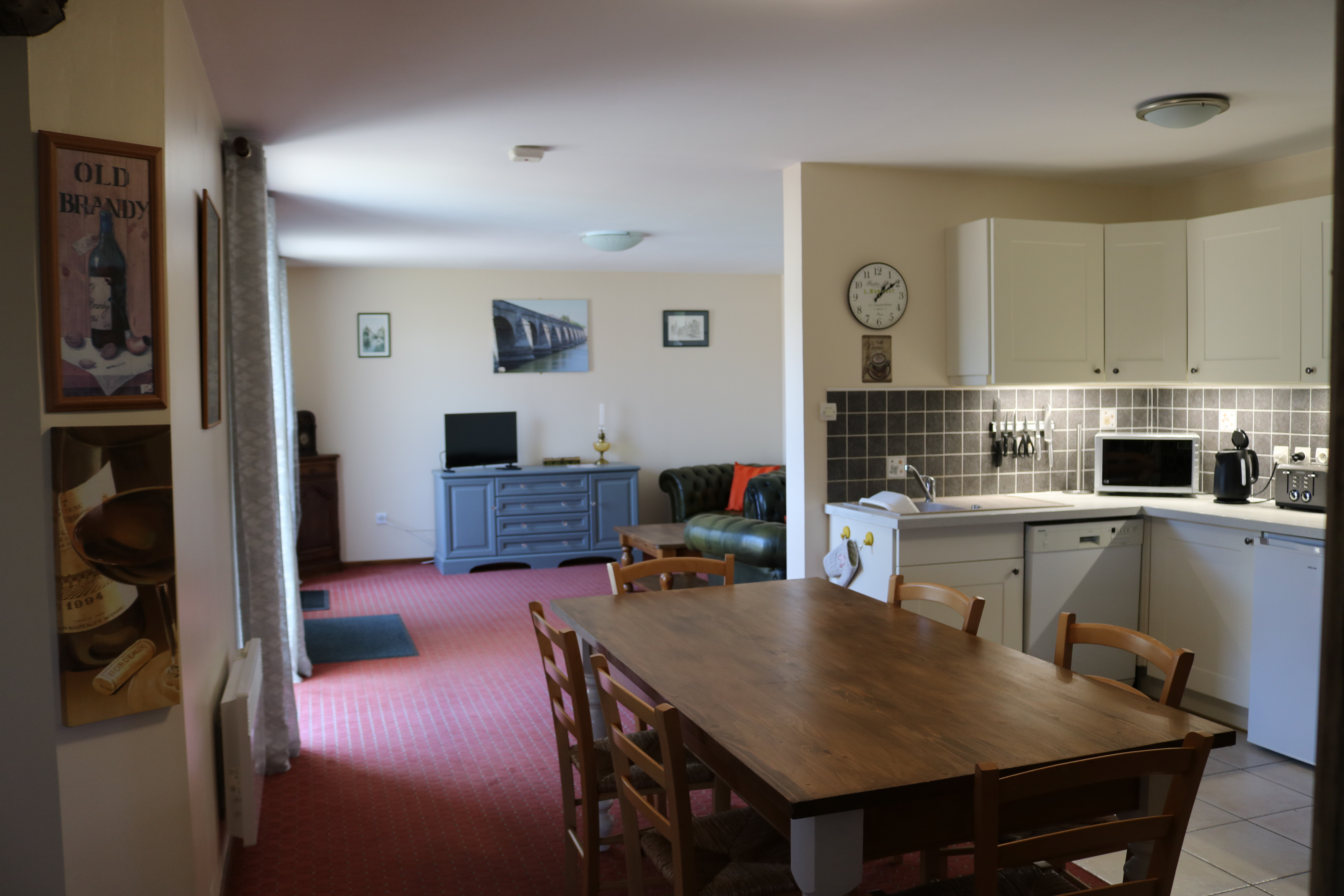 Antoine Dinning Area