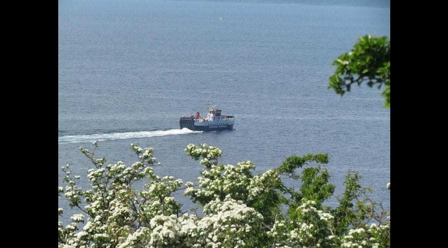 Ferry leaving Lochranza