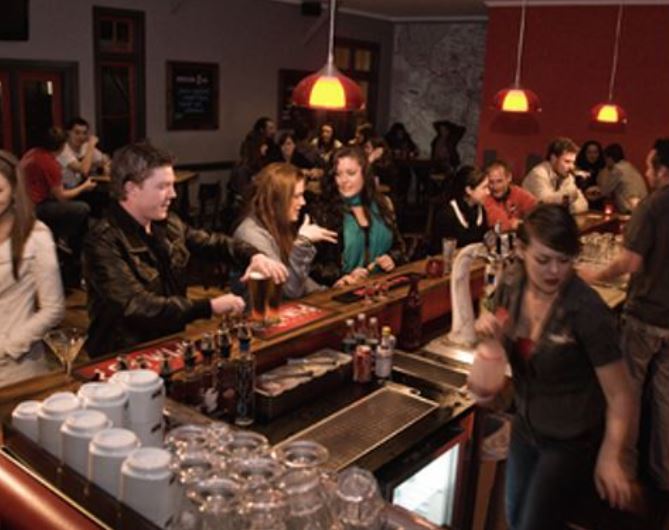 Best Pubs and Bars in the Blue Mountains Careel Cottages