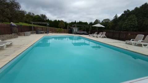 Plus use of this fabulous shared pool with plenty of space for everyone