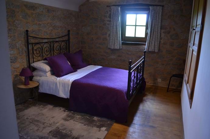 The Railway Cottage - 10 person gîte - double room with en-suite shower room