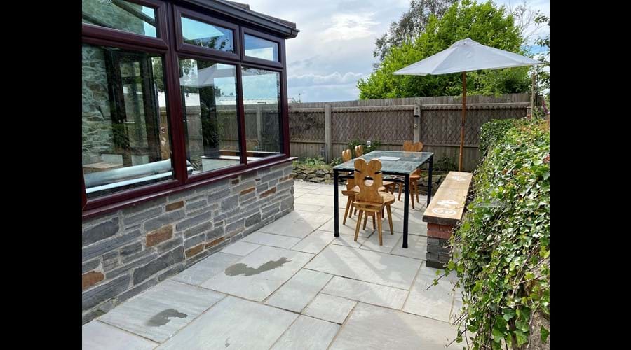 Trysor Holiday Cottage Back Patio