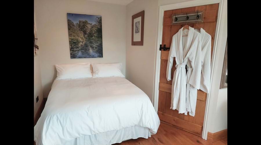 Lower floor cosy double room with adjoining WC
