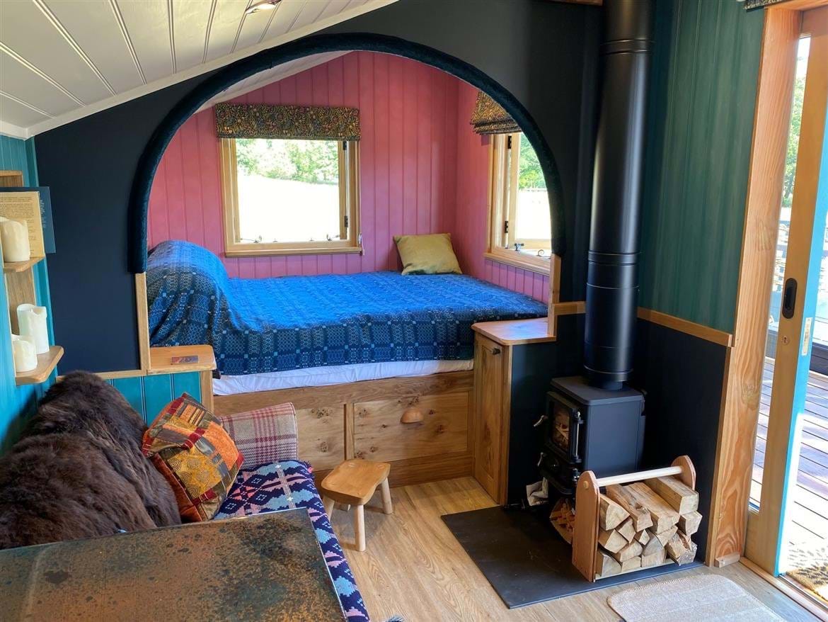 Boutique glamping cabin, Quirky cabin,   Aberystwyth Mid Wales