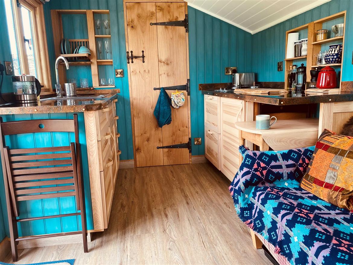 Boutique glamping cabin, Quirky cabin,   Aberystwyth Mid Wales