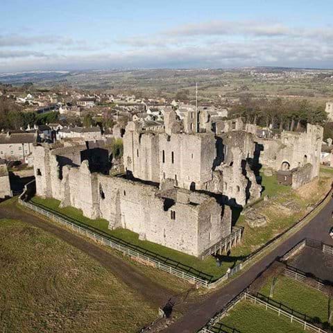 Middleham Castle, home of Richard the 3rd. Can be seen from Puzzle Cottage