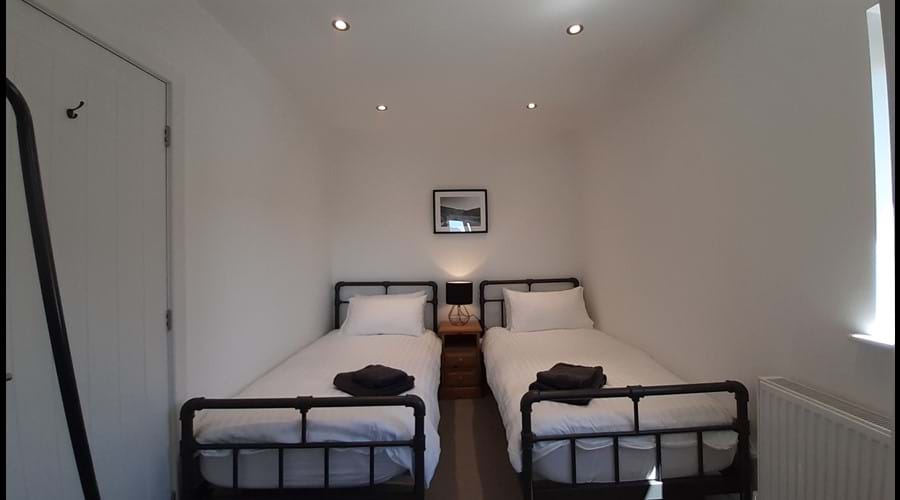 Ensuite Twin Bedroom