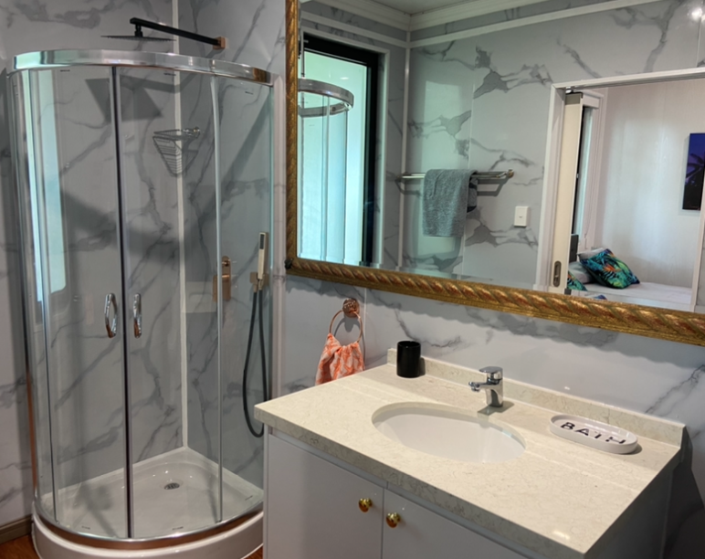 Waves Oceanfront Luxury Self Contained Cocos Keeling Islands