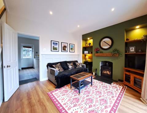 Cosy spacious sitting room