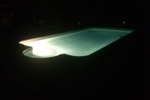 The pool by night | La piscine de nuit