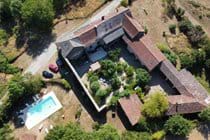 Le Claouset from the air. The gîte is the part closest to the pool. | Le Claouset vu de l