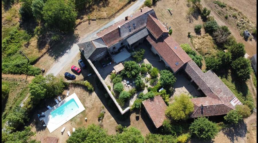 Le Claouset from the air. The gîte is the part closest to the pool. | Le Claouset vu de l