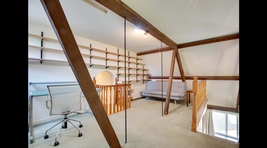 Mezzanine / Workspace
