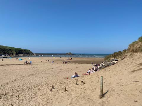 SUMMERLEAZE BEACH