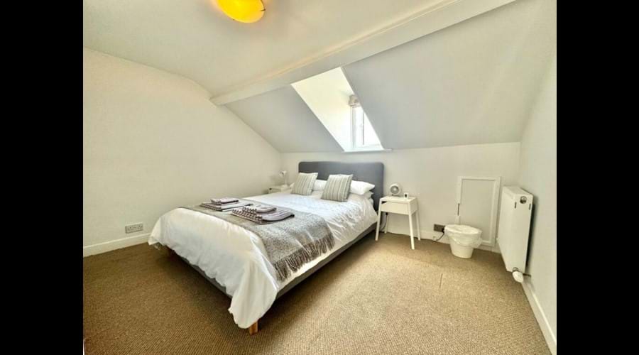 Bedroom 3 (Kingsize bed)