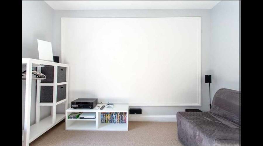 Bedroom 2 / Cinema room (Kingsize sofa bed + single sofa bed)