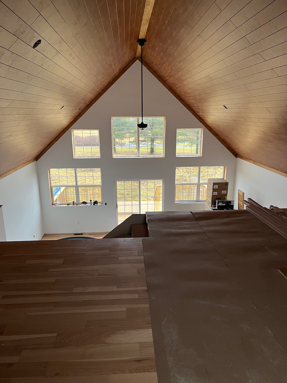 Drywall, floor and ceiling installed