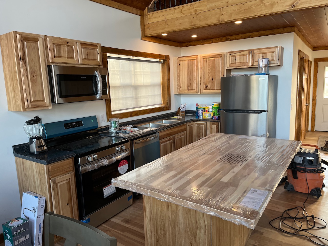 Appliances & countertops