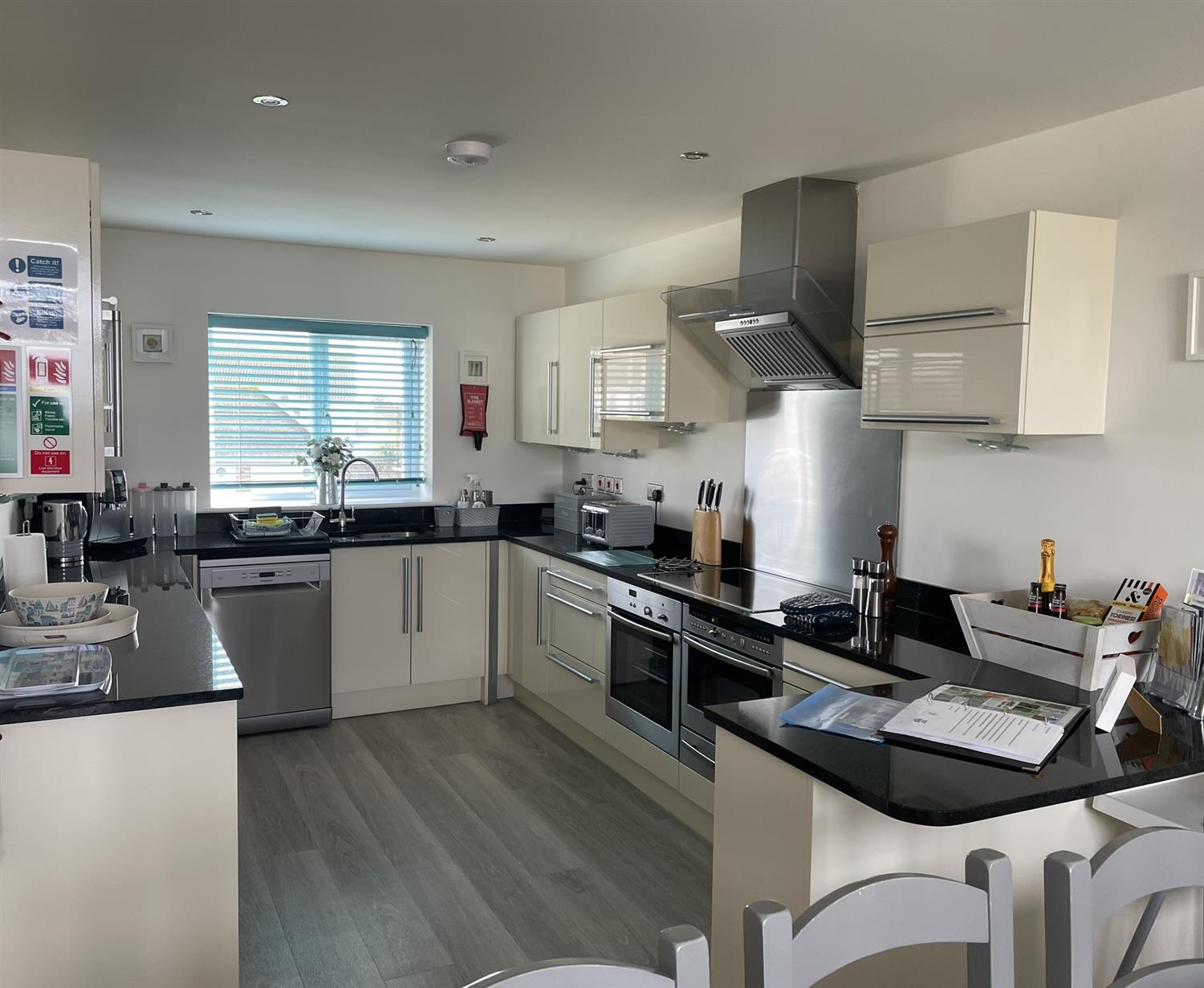 142, 0, 1500, 1231, 1872, 1536