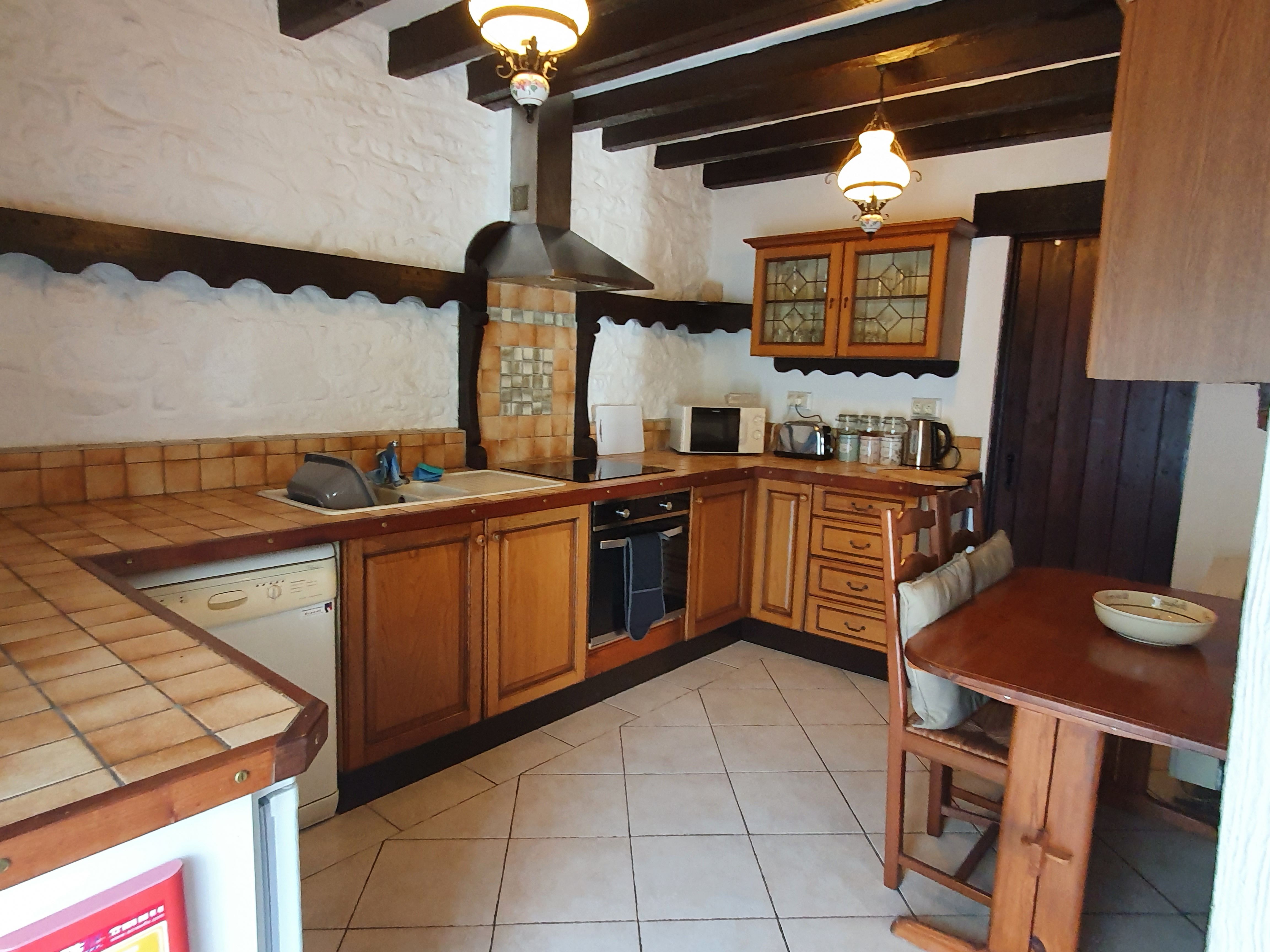 Fully equipped kitchen