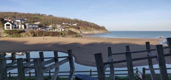 Autumn day at Aberporth beach