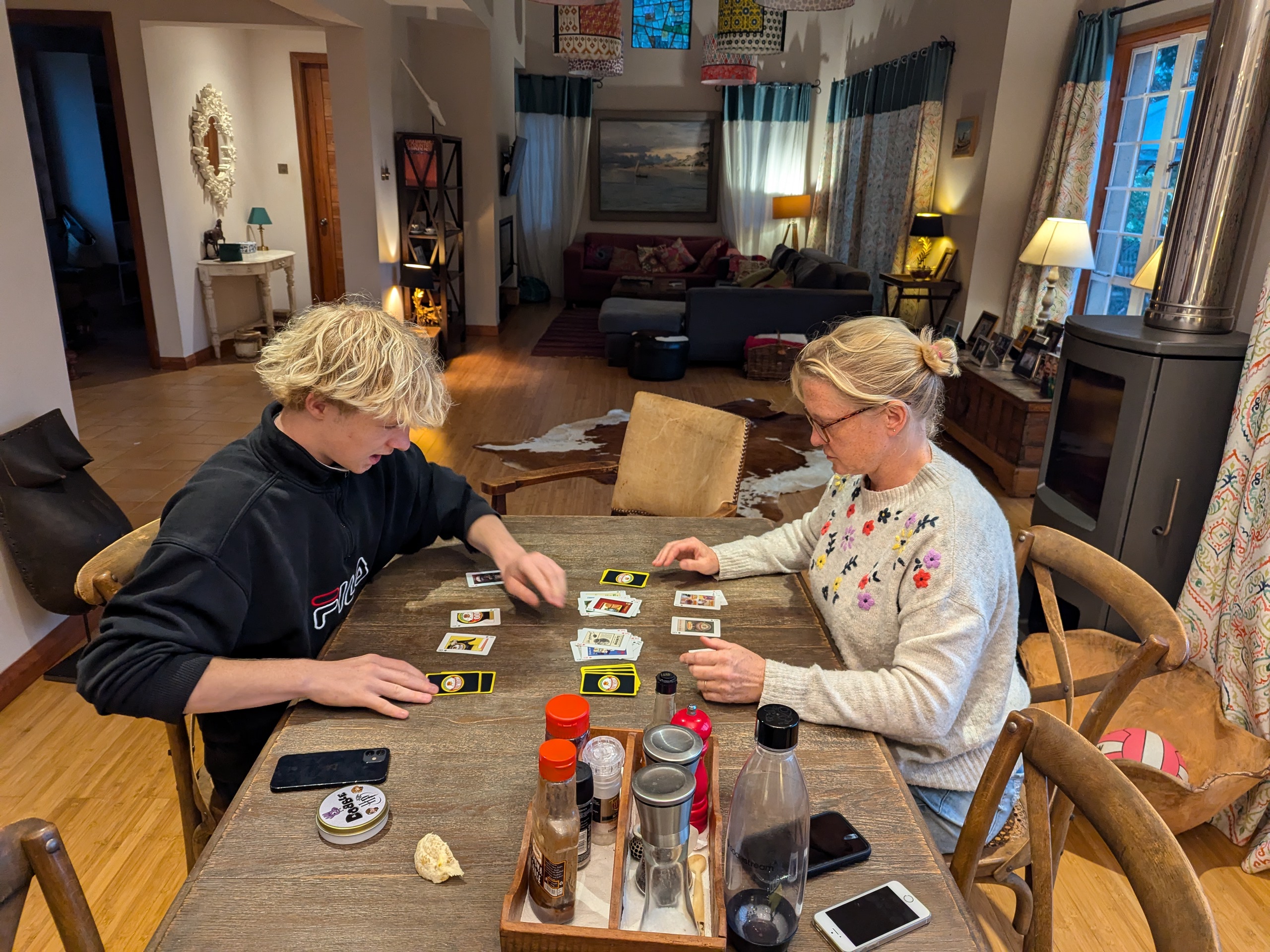 Board games in the sitting room at Pond Cottage Tigoni