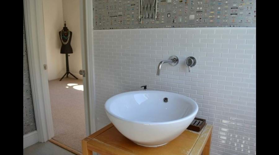 En-suite bathroom