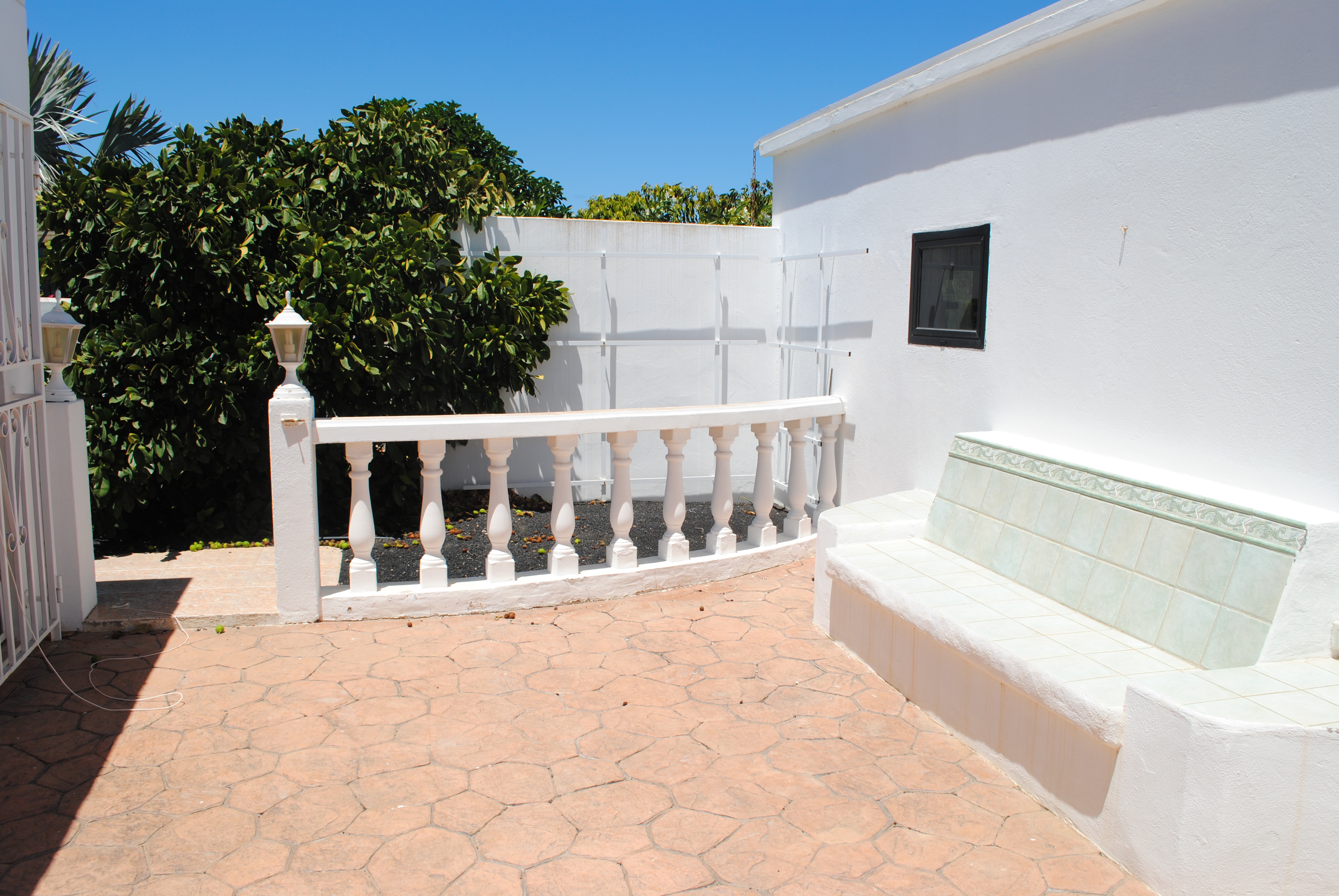 Secluded solarium