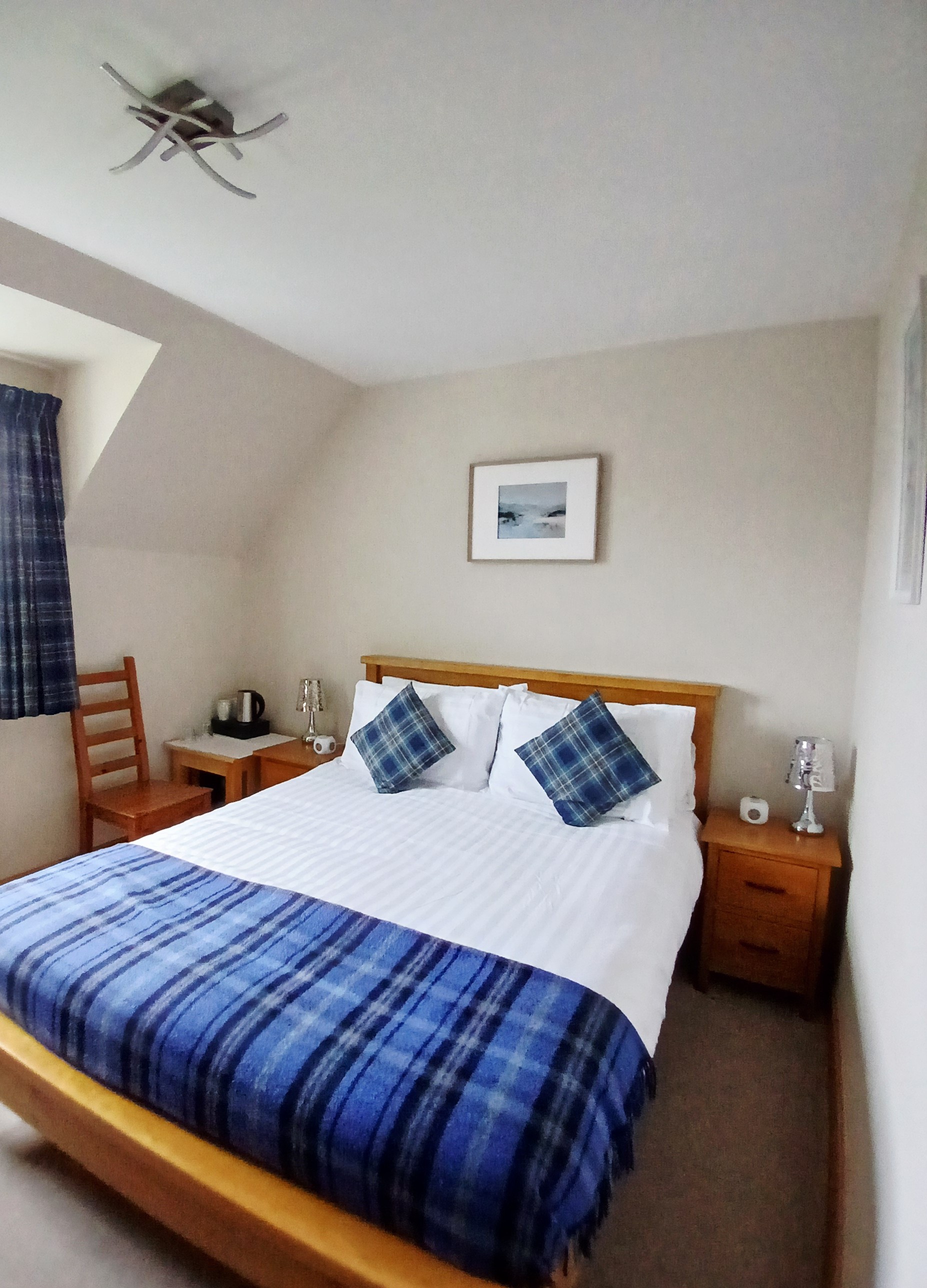 DOUBLE BEDROOM 