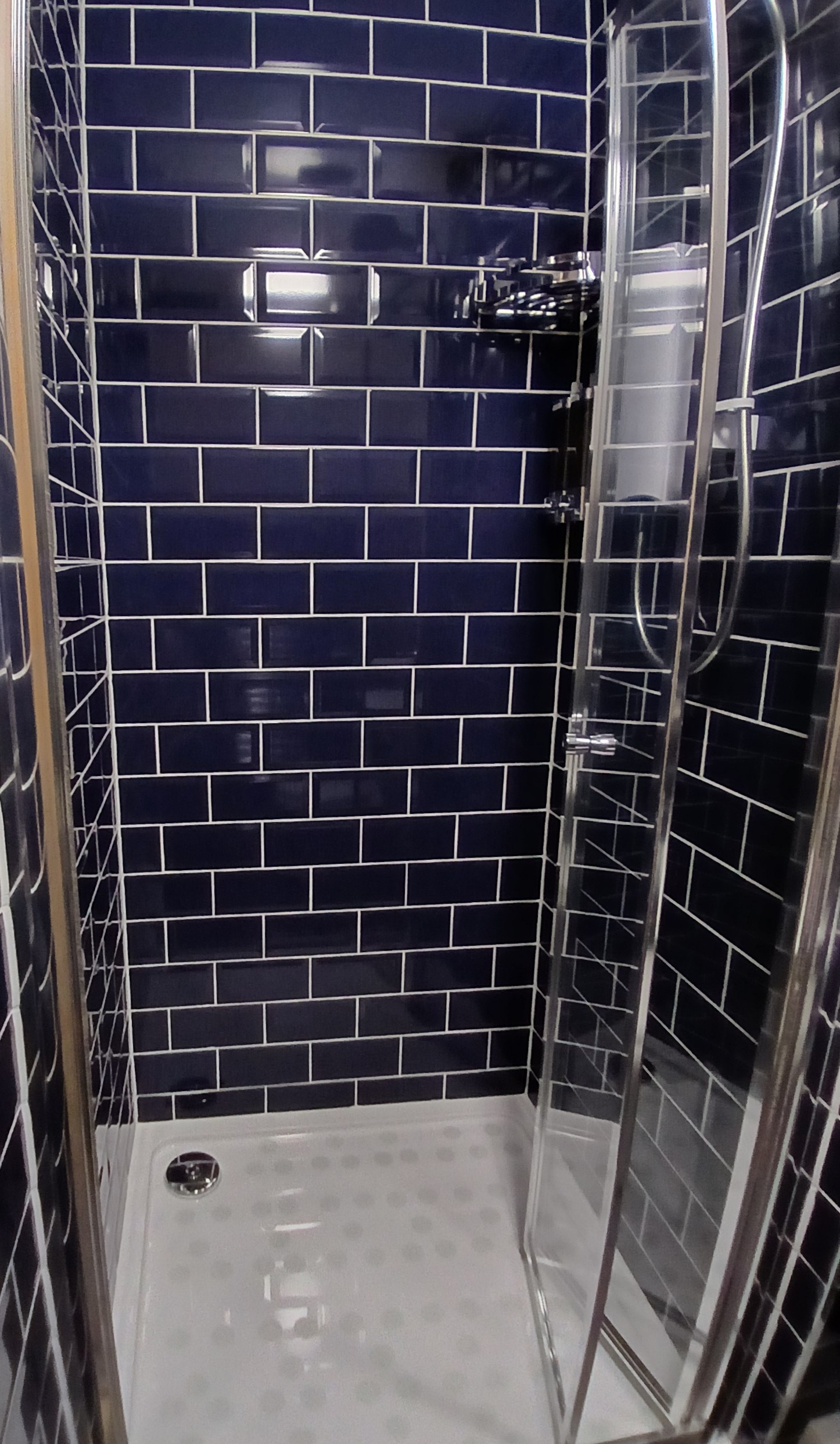 EN-SUITE BATHROOM