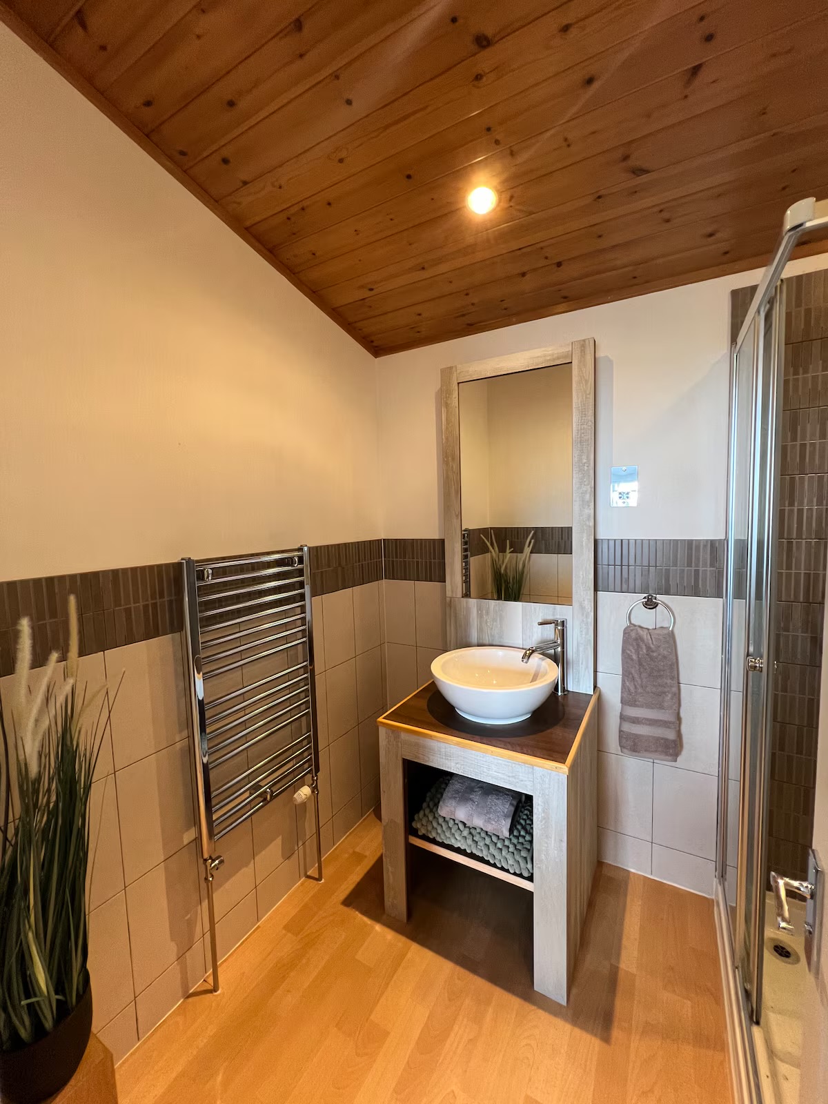 Ensuite Bathroom - Shower, Toilet & Sink Unit.
