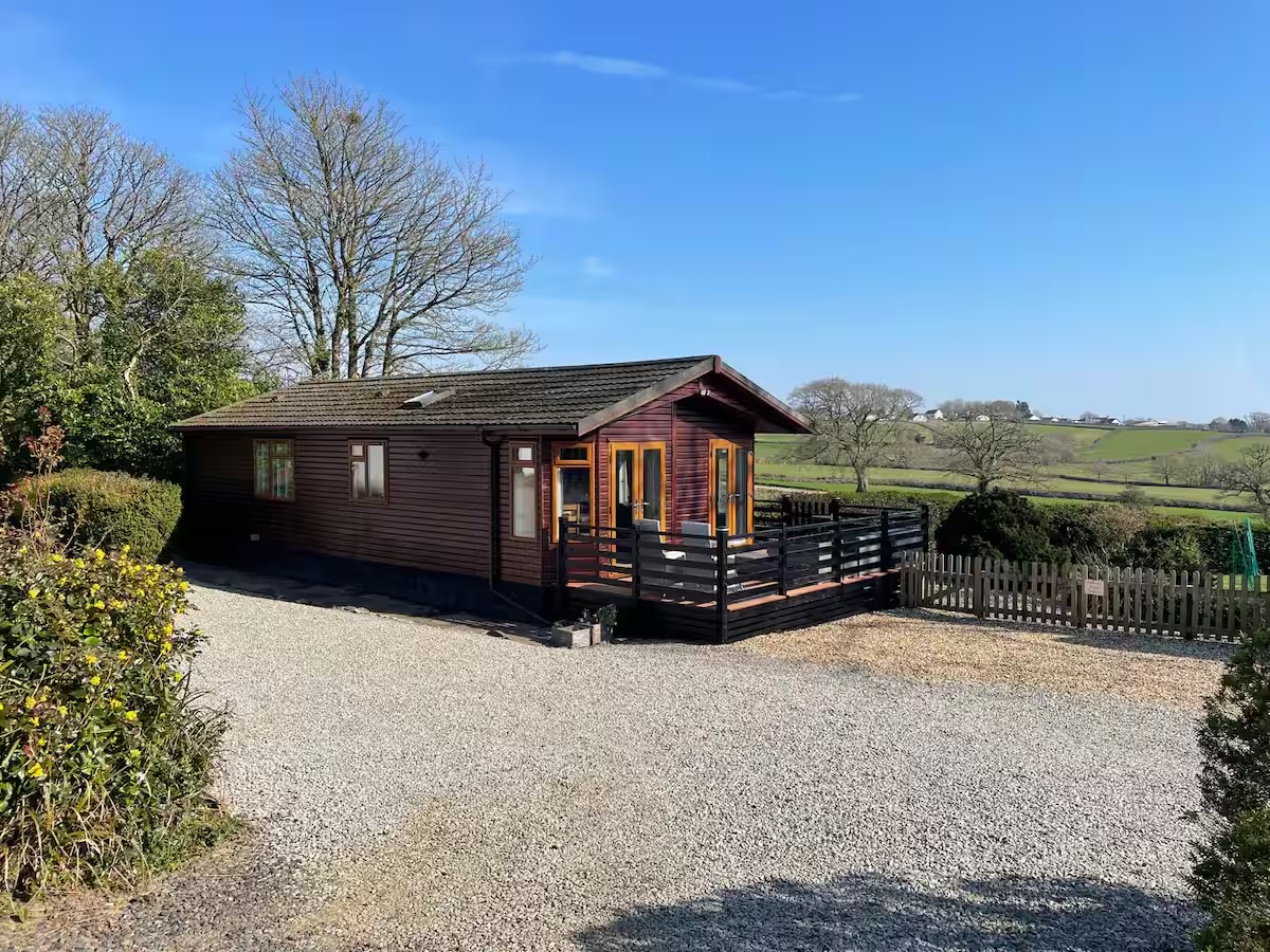 Longhouse Lodge