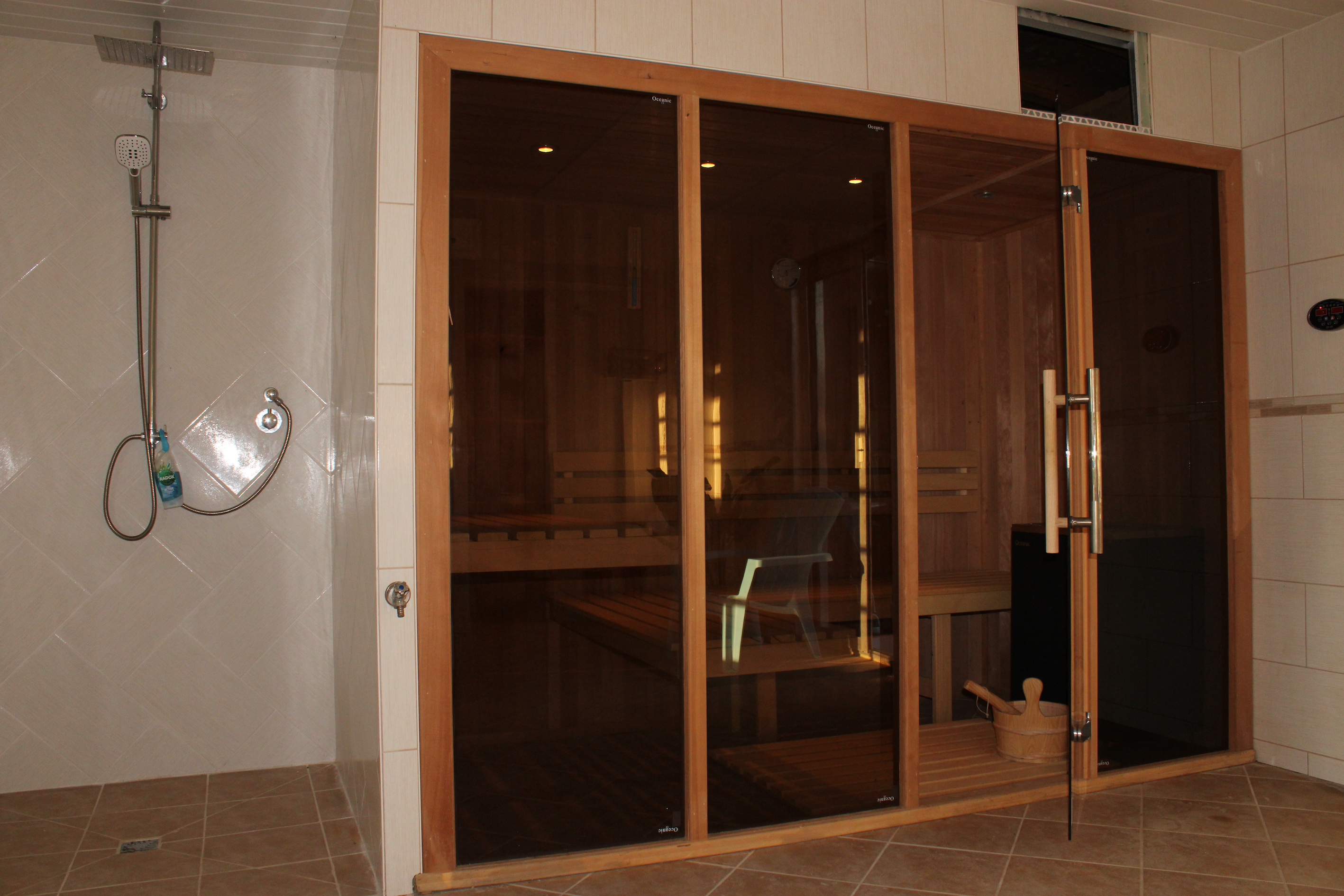 Saunarium and Shower