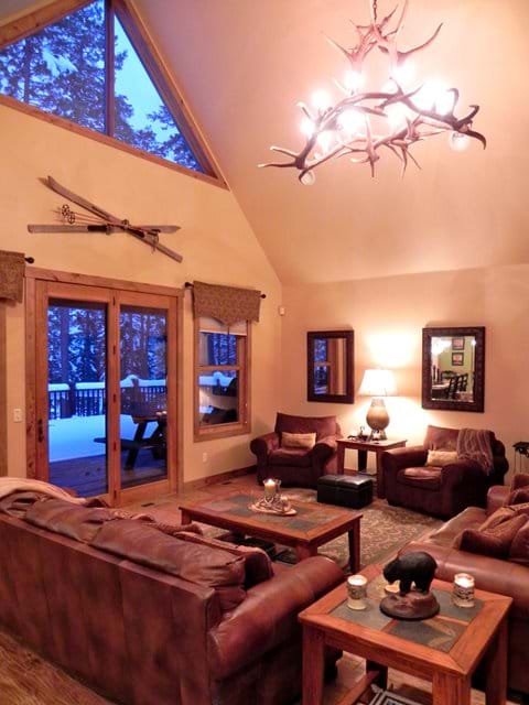 Rustic great room with vaulted ceiling