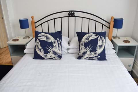 Double bedroom (3 - Seashell)