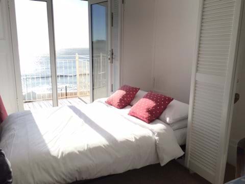 Wall bed in use (4 - Pebble)