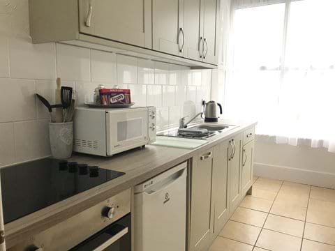 Kitchen (6 - Driftwood)