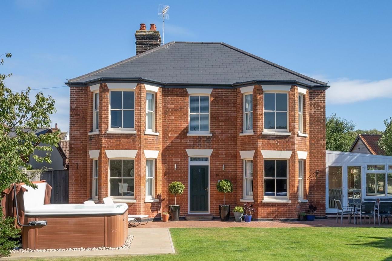 Details Cleveland House, WintertononSea